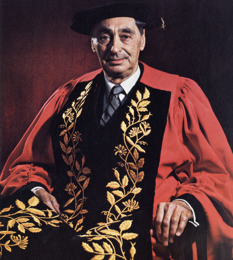 <p>Dr François de Villiers is appointed Chancellor. During his 20-year tenure, he will — at some cost to the University’s independence — draw substantial funding to Unisa from both government and the business sector.</p>